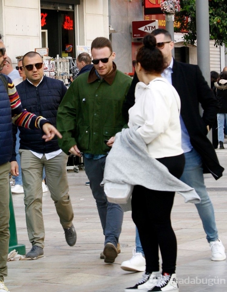 Kerem Bürsin dünyaca ünlü oyuncu Antonio Banderas ile bir araya geldi

