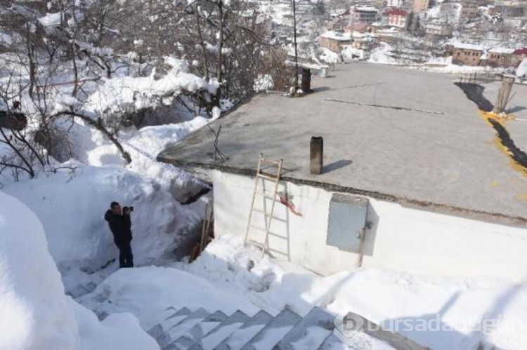 Bitlis'te 40 ev çığ sebebiyle tahliye edildi
