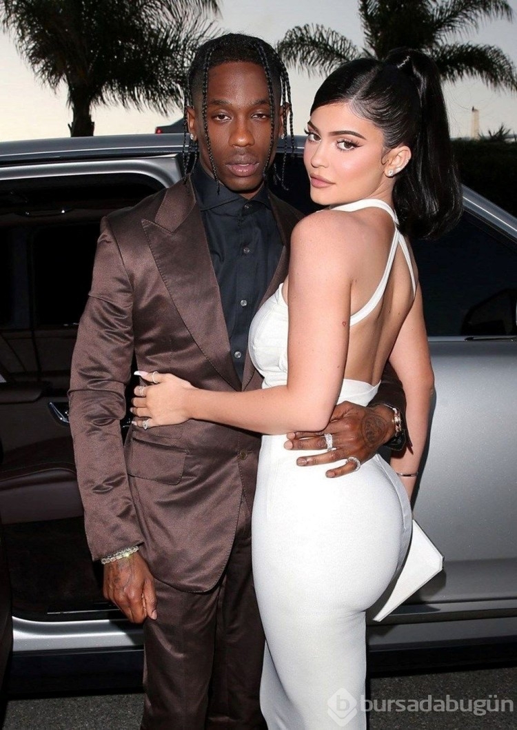 Kylie Jenner oğlunun adını değiştirdiğini açıkladı