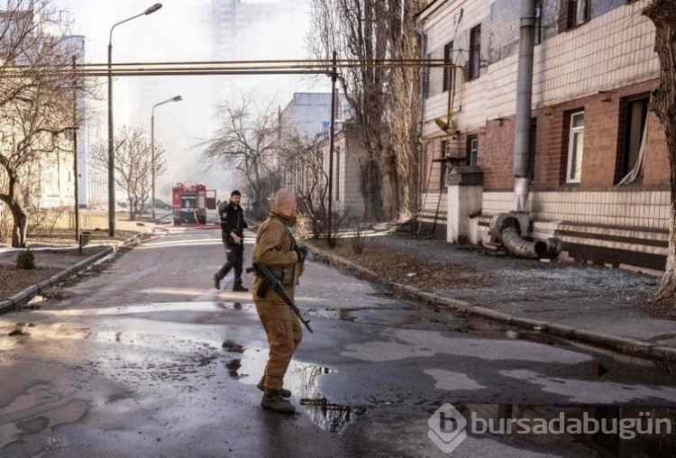  Kiev'de siviller ve Rus ordusu savaşıyor! 