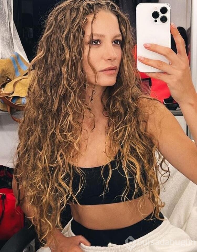Serenay Sarıkaya'dan yasak!