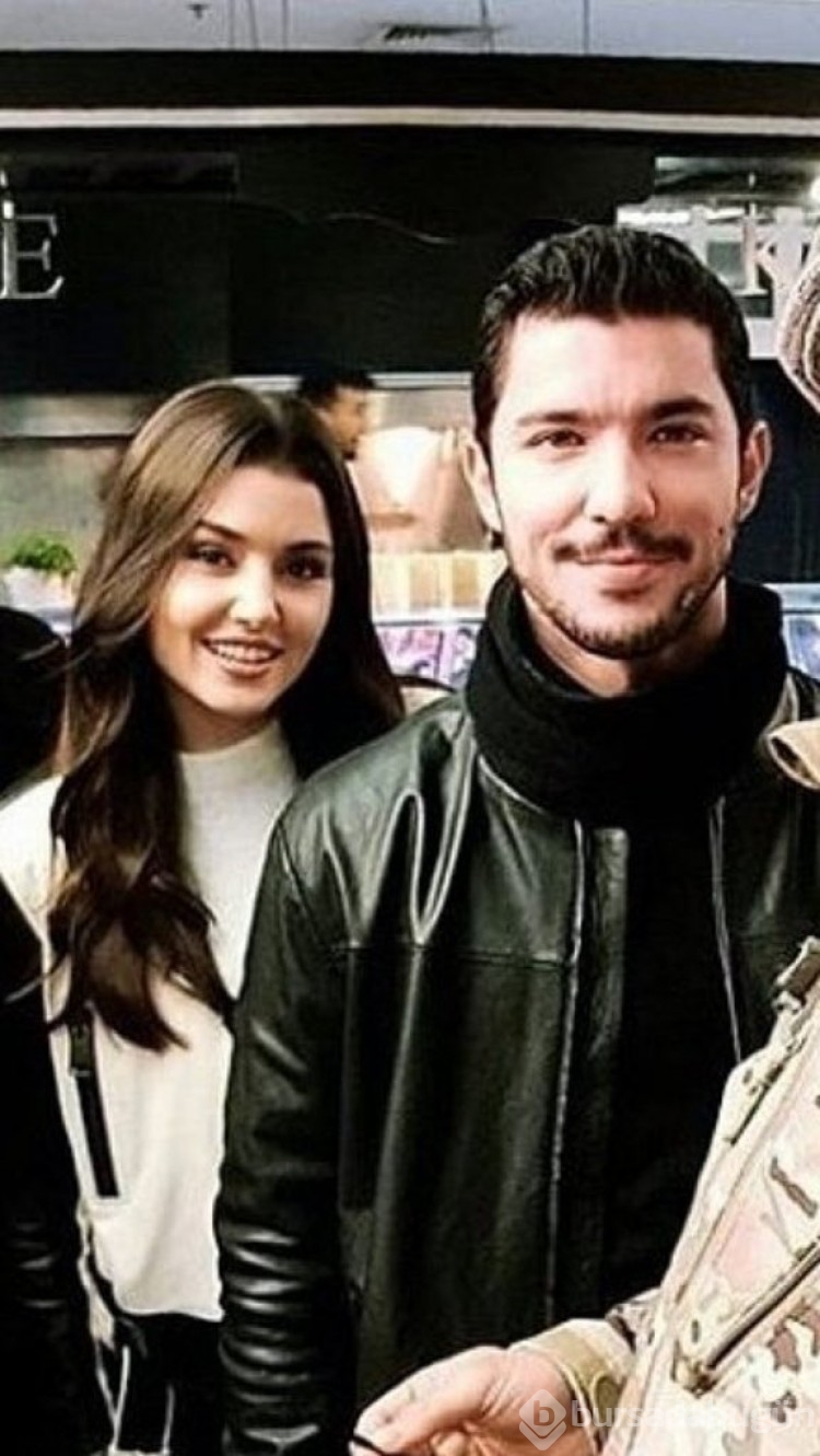 Hande Erçel ve Kaan Yıldırım aşk yaşıyor