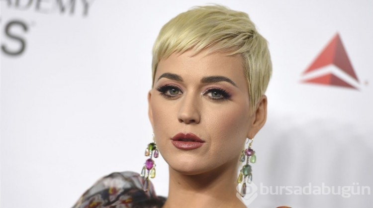 Katy Perry'nin yırtılan pantolonla imtihanı
