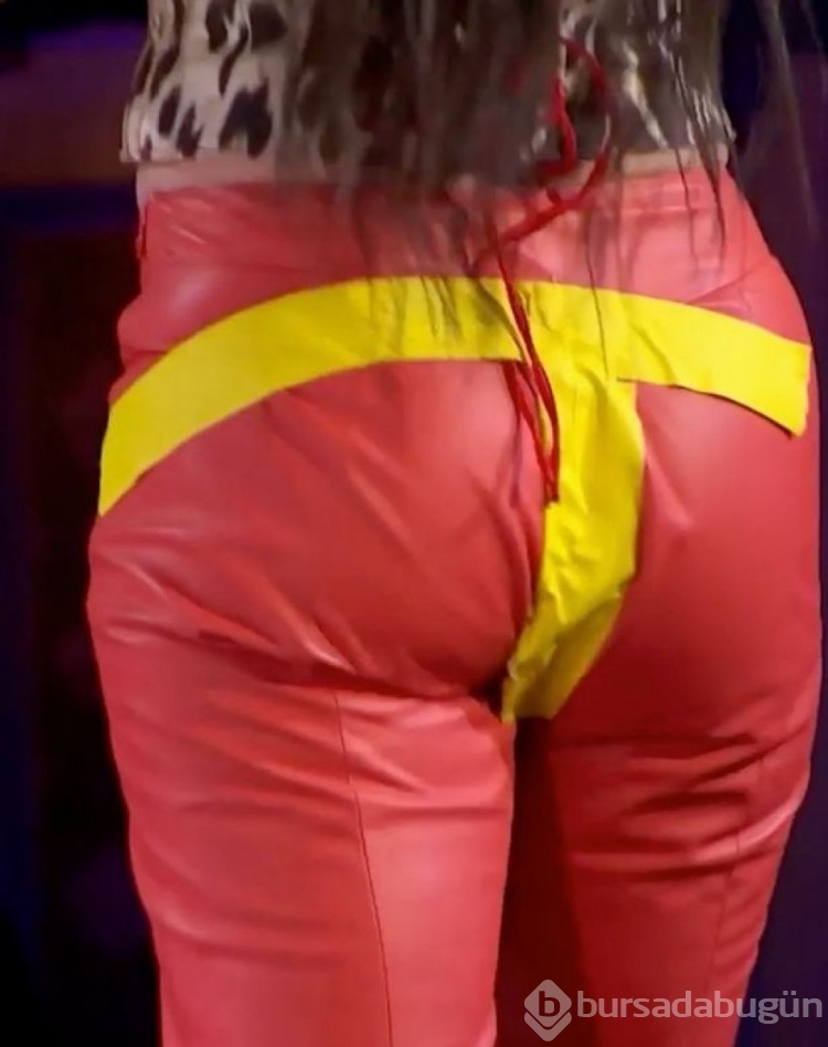 Katy Perry'nin yırtılan pantolonla imtihanı