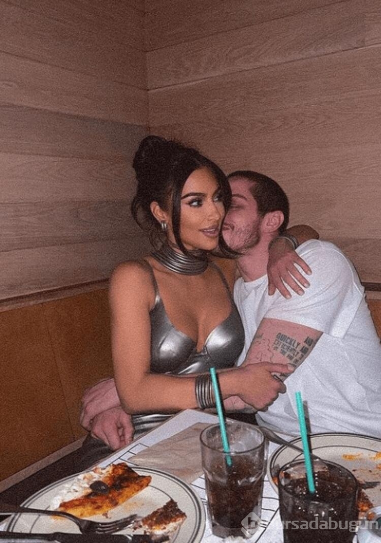Kim Kardashian'dan yeni sevgilisiyle aşk pozu