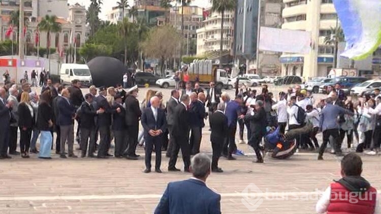 Hatay'da yamaç paraşütçü protokolün üzerine indi