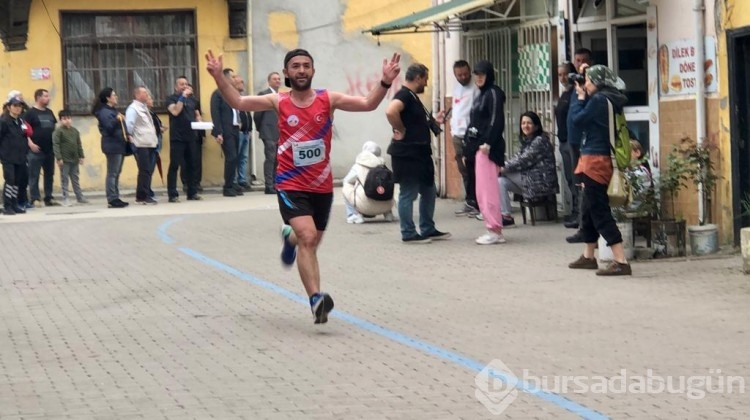 Bursa Osmangazi'de 'Tarihi' koşudan renkli görüntüler
