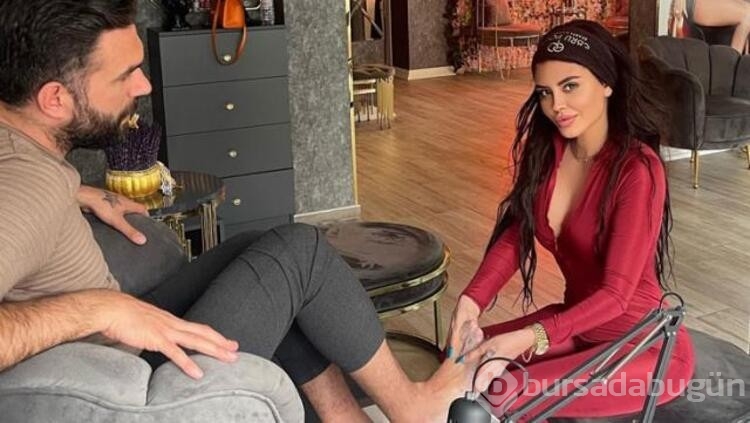 Ebru Polat sevgilisinin ayaklarını yıkadı