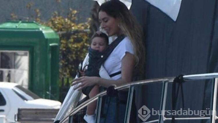 Sinem Kobal ve Kenan İmirzalıoğlu bebek ziyaretine gitti