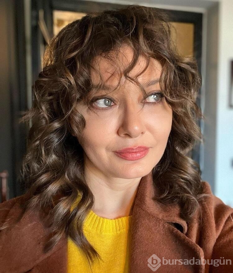 Nurgül Yeşilçay sahnede yere yığıldı