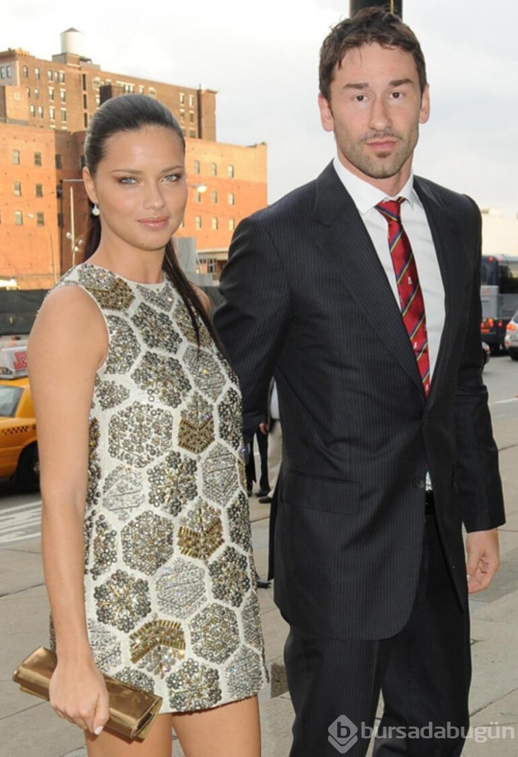 Adriana Lima bebeğinin cinsiyetini  partiyle duyurdu