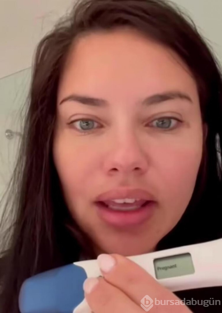Adriana Lima bebeğinin cinsiyetini  partiyle duyurdu
