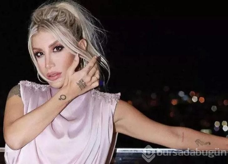 İrem Derici'nin sütyensiz paylaşımına yorum yağdı! 
