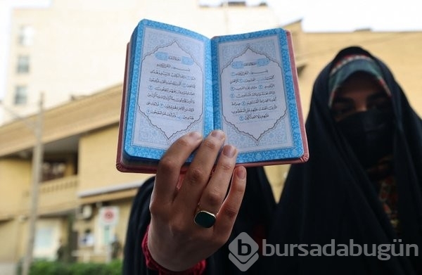 30 polis korumasında Kur'an-ı Kerim yaktı!