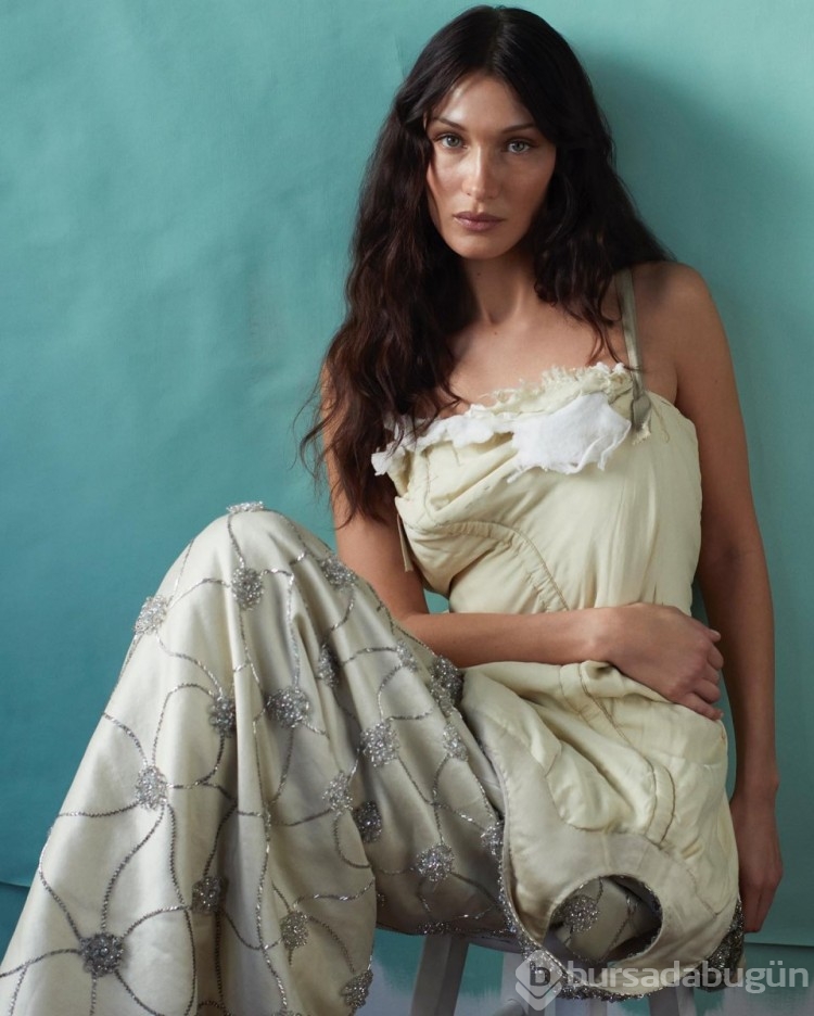 Bella Hadid'in paylaştığı camiye çikolata gönderiliyor...