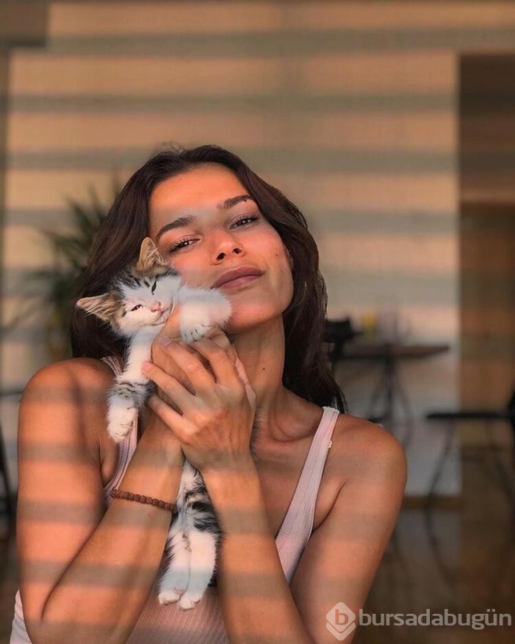 Pınar Deniz'in ablası ilgi odağı oldu