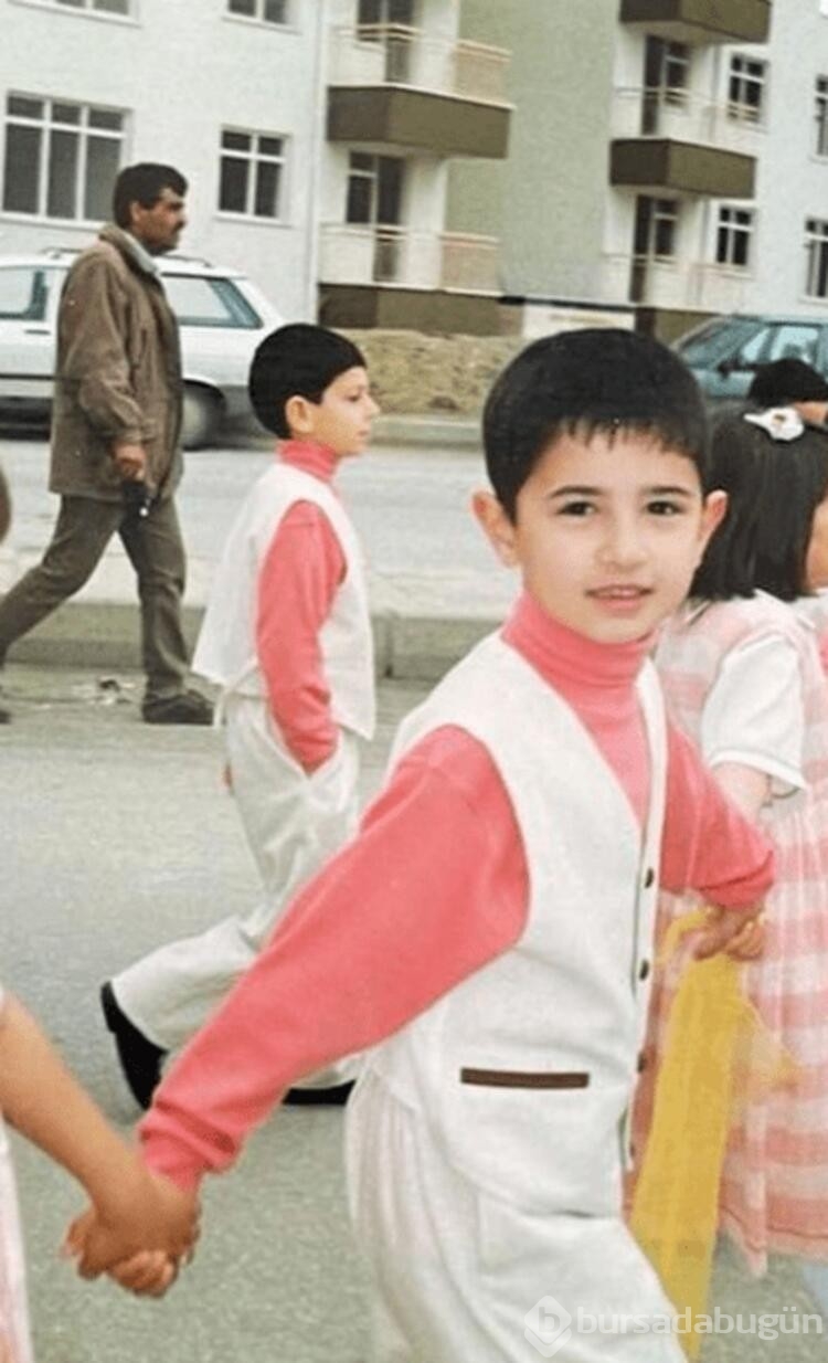 Koray Avcı'nın çocukluk fotoğrafı şaşırttı!