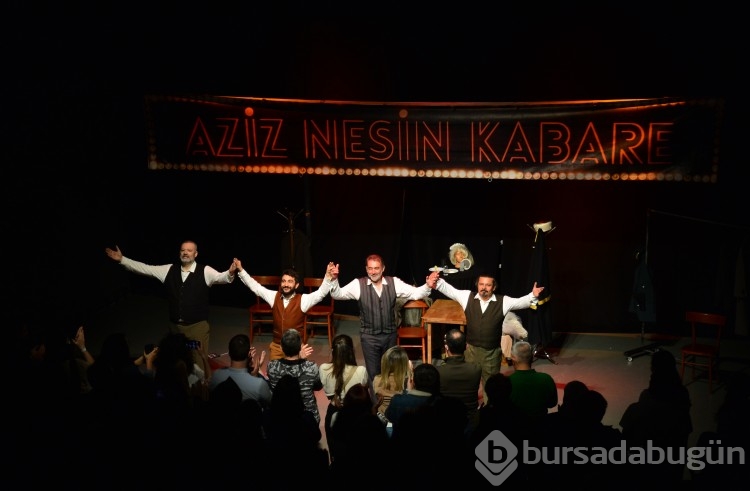 Bursa'da Aziz Nesin Kabare'den düşündüren güldürü
