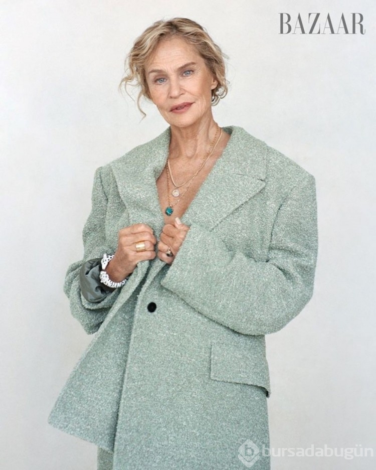 78 yaşındaki Lauren Hutton Harper's Bazaar dergisine güzelliğini sergiledi