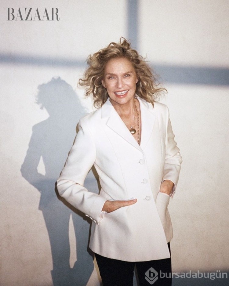 78 yaşındaki Lauren Hutton Harper's Bazaar dergisine güzelliğini sergiledi