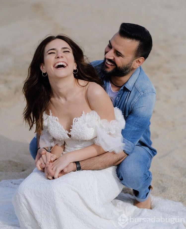 Alişan ve Buse Varol'dan mutluluk pozu!