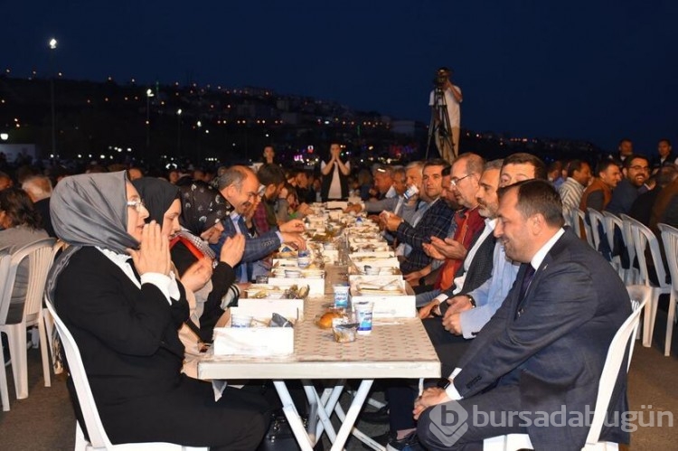 10 bin kişilik iftar sürprizi...
