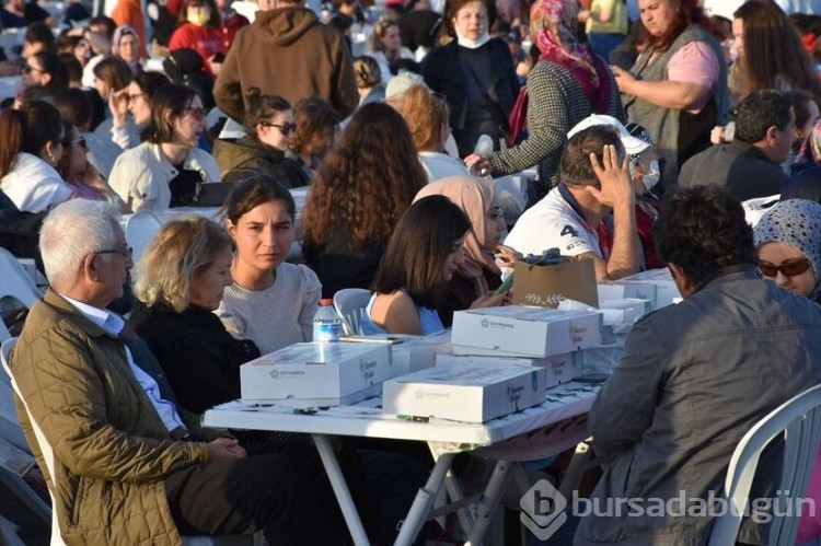 10 bin kişilik iftar sürprizi...
