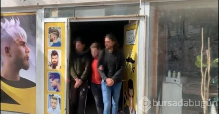 İstanbul'da gizemli erkek kuaförü geçidi...
