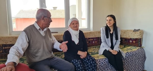 Halkın hem kaymakamı hem evlerinin kızı!