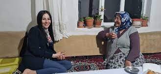 Halkın hem kaymakamı hem evlerinin kızı!