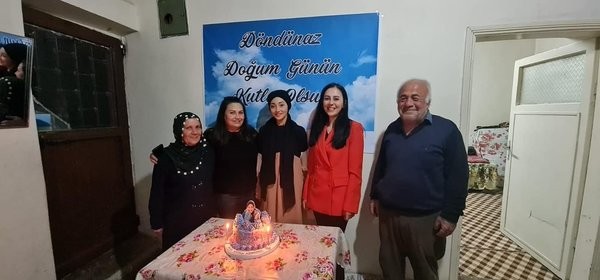 Halkın hem kaymakamı hem evlerinin kızı!