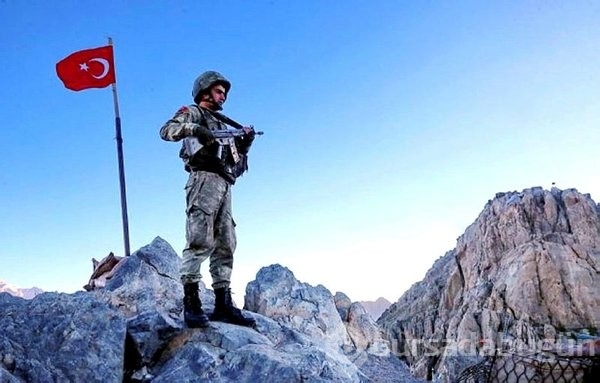 Mehmetçik girilemez denilen yerde!