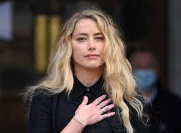 Amber Heard ilk ifadesini verdi:''Mükemmel partner gibi göründü''