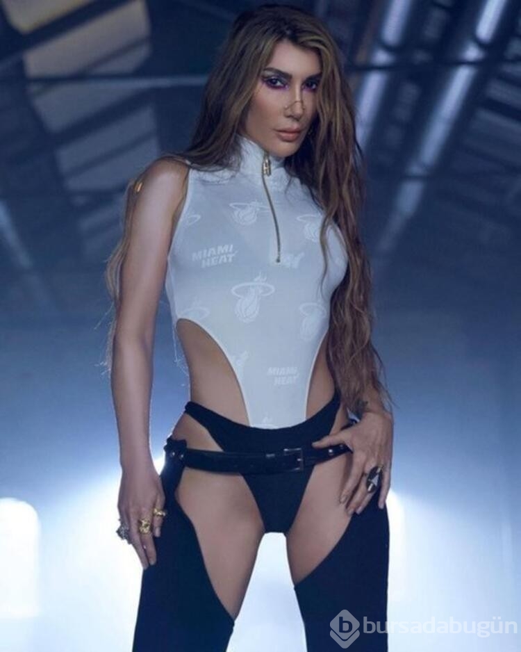 Hande Yener'den sandalye şov