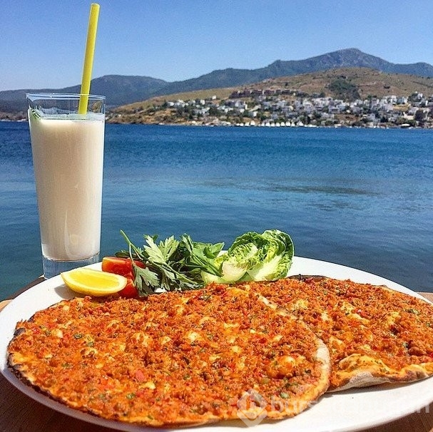 Bodrum'da bu yaz lahmacun 195 lira
