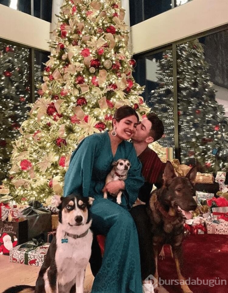 Nick Jonas ve Priyanka Chopra ilk kez paylaştı!
