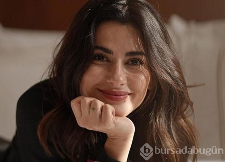 Nesrin Cavadzade'den küvette poz