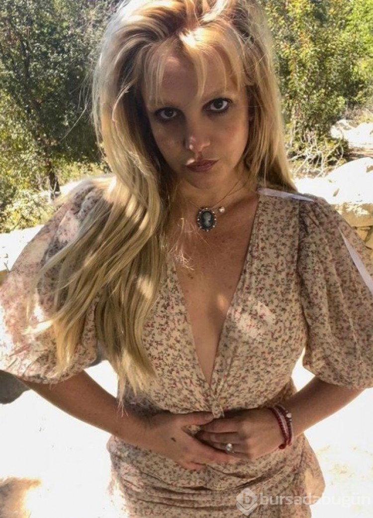 Britney Spears çıplak fotoğraflarını paylaştı!