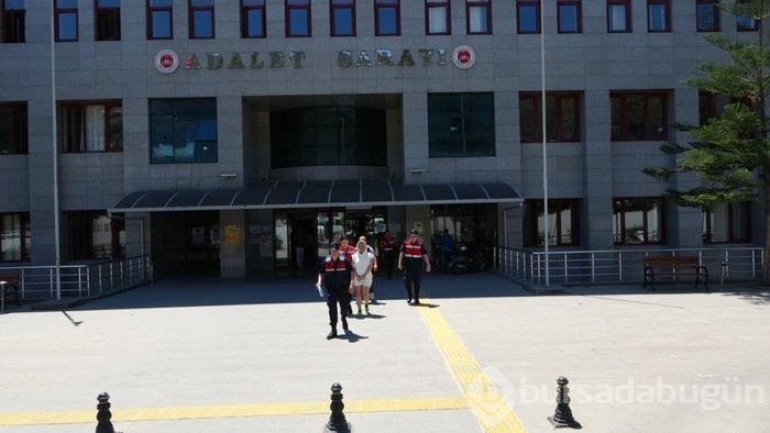 Yabancı uyruklu kadınları fuhşa zorluyordu! 