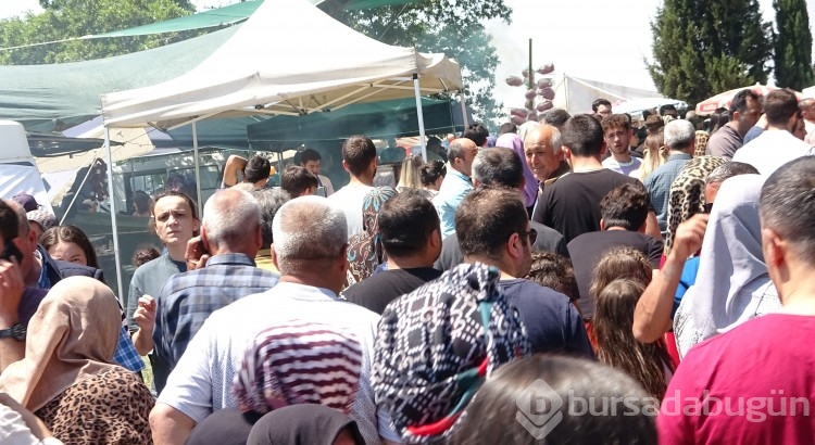 Bursa'da dağ başında yılda bir kez düzenleniyor, akın akın geliyorlar