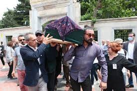 NTV spikeri Özlem Sarıkaya'ya duygusal veda...
