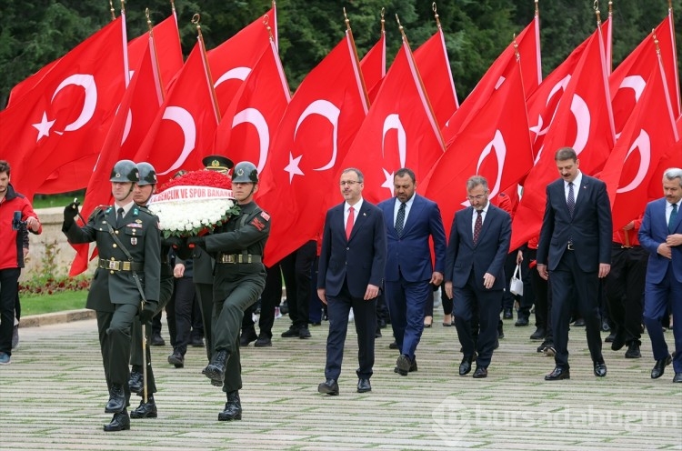 Anıtkabir'de 19 Mayıs kutlaması