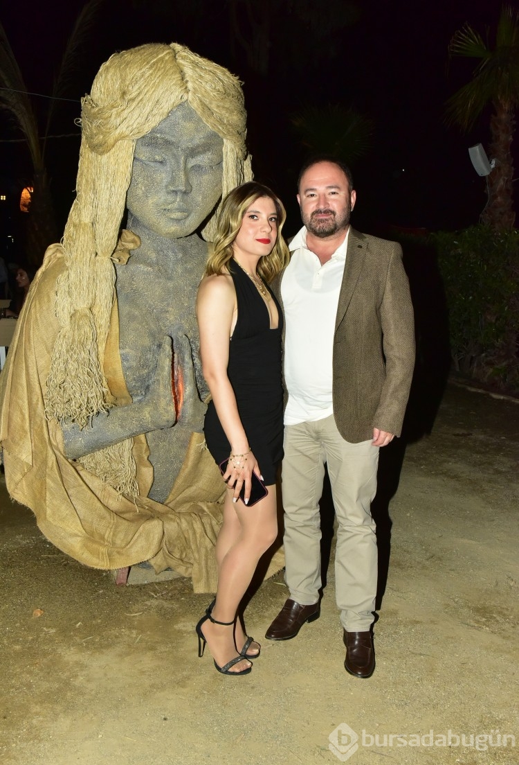Bodrum'un yeni yıldızı Rammos Hotel kapılarını Gülşen'le açtı