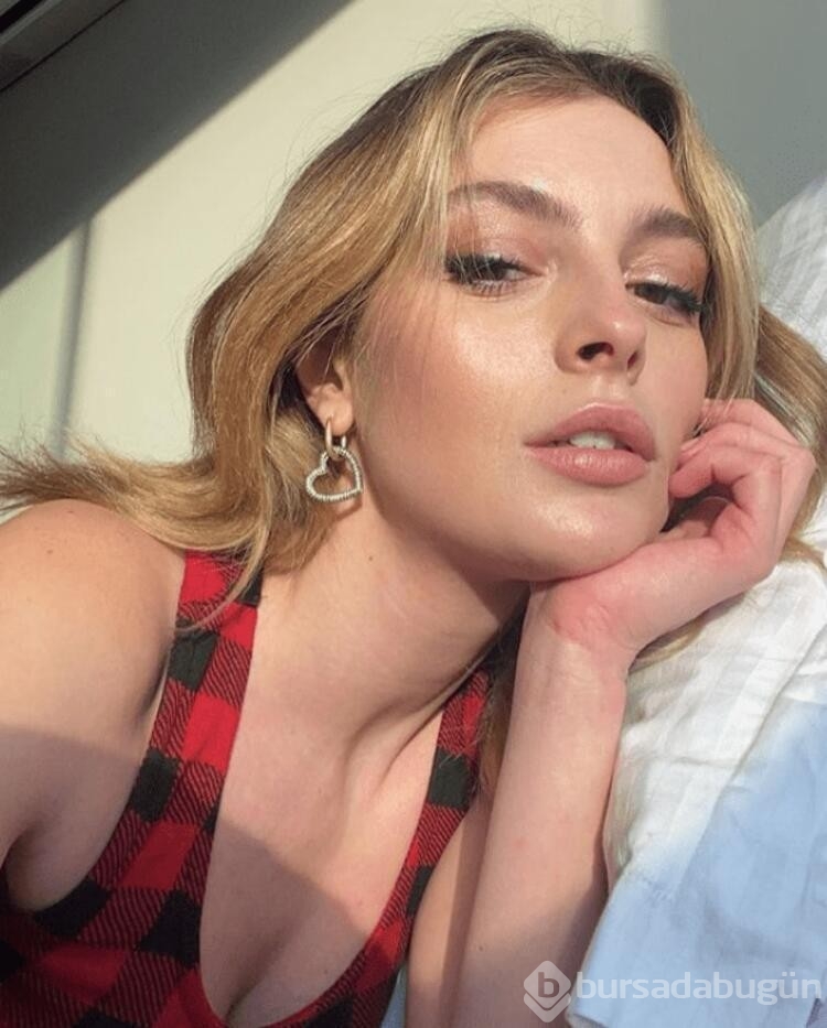 Melis Sezen'den makyajsız paylaşım

