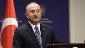Bakan Çavuşoğlu'ndan Yunanistan'a göz dağı!