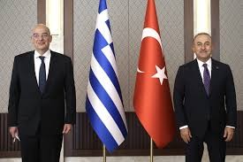 Bakan Çavuşoğlu'ndan Yunanistan'a göz dağı!