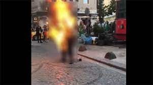 Tekbir getirip kendini ateşe verdi!