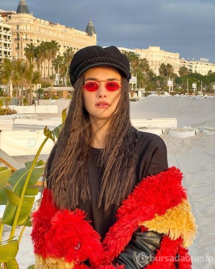 Hande Soral'dan çok beğenilen aile pozu...