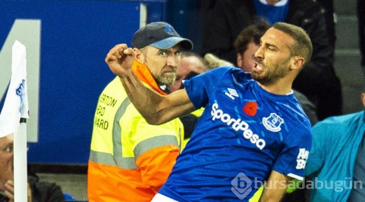 Beşiktaş Cenk Tosun'u yeniden kadrosuna katıyor!
