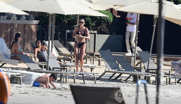 Plajda bile çalıştı